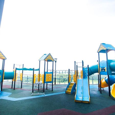 דירות נוסג'יה D'Pristine Medini By The One - 8Min Walk To Legoland מראה חיצוני תמונה